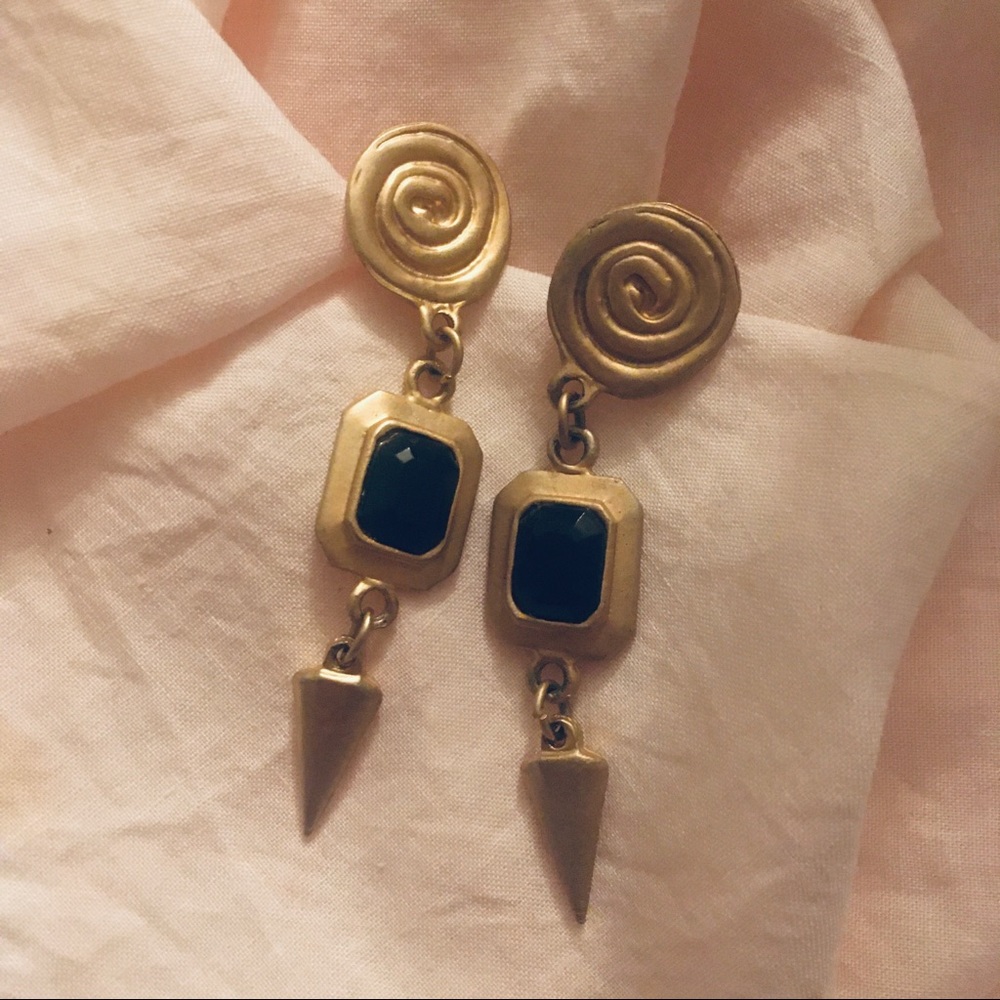 VTG Gold Tone Geometric drop black stone Earrings